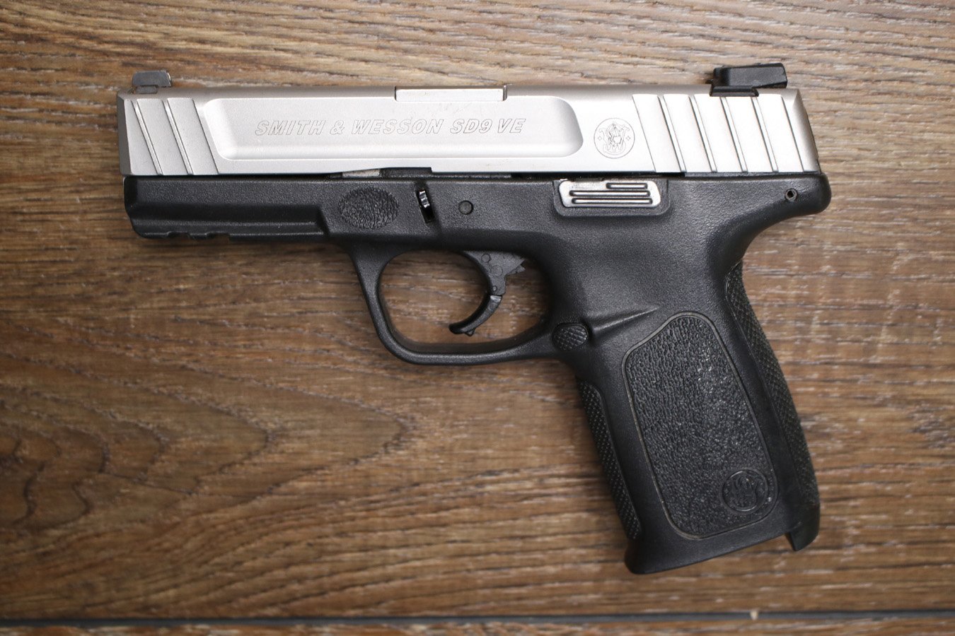SMITH AND WESSON SD9VE 9mm Police Trade-in Pistol (Magazine Not Included)